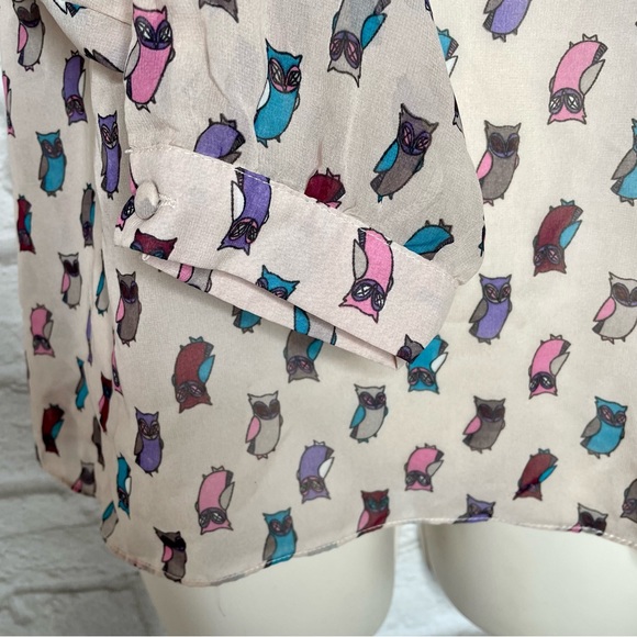 Karlie Owl Print Sheer Blouse Women’s S Pink Long Sleeve V-Neck Flutter Shoulder - Picture 3 of 8
